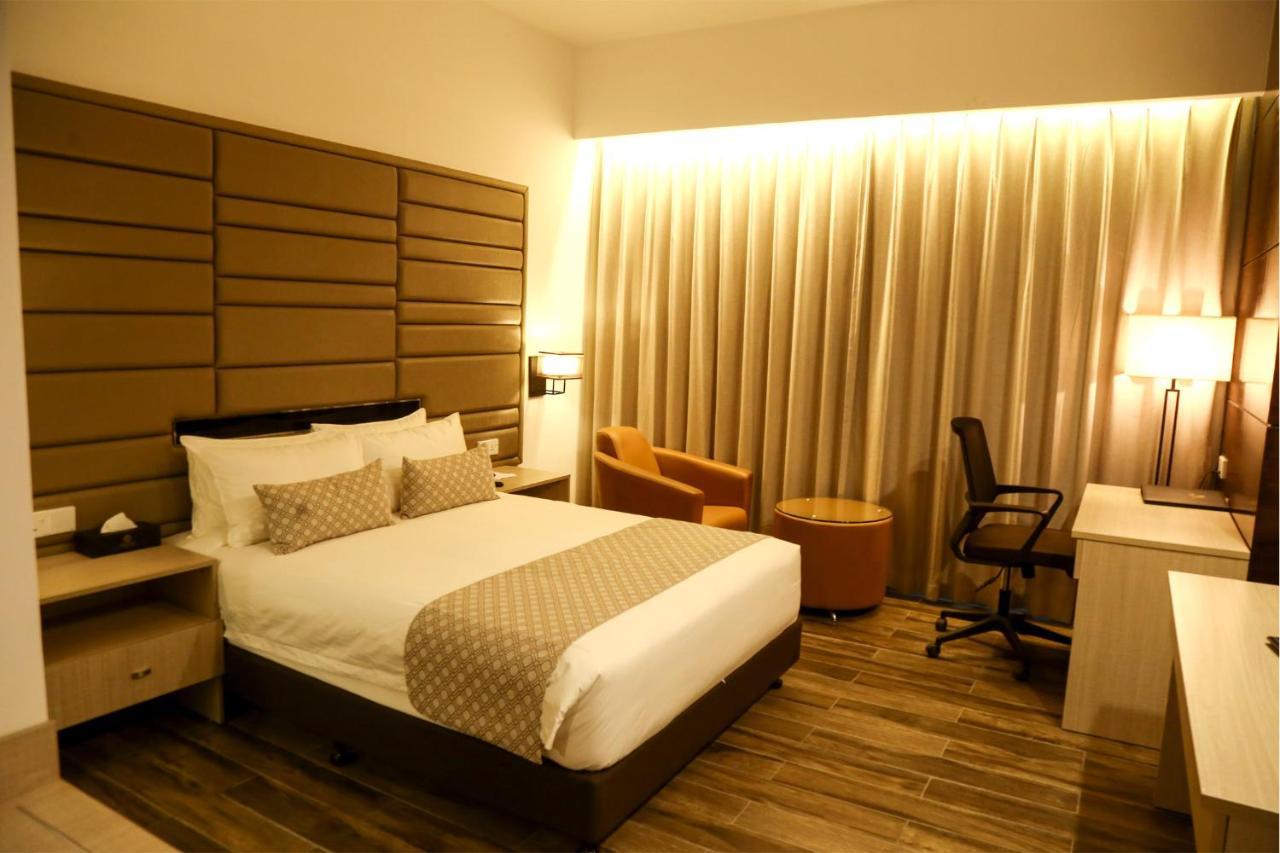 Best Western Sks Chattogram Chittagong Dış mekan fotoğraf